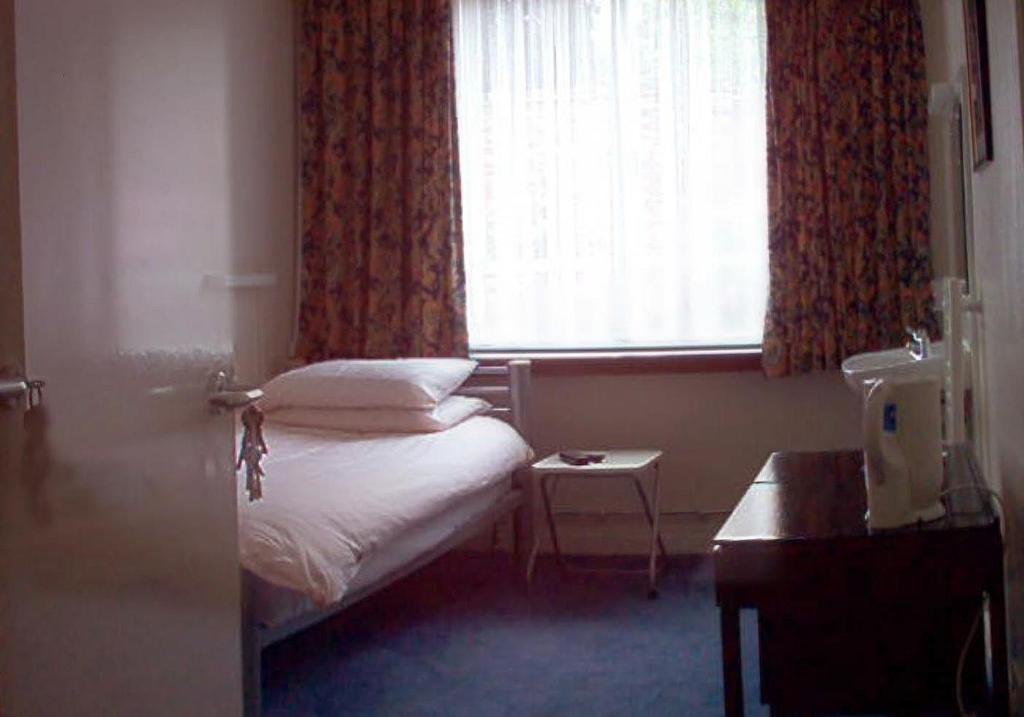 Tekels Park Guest House Camberley Camera foto